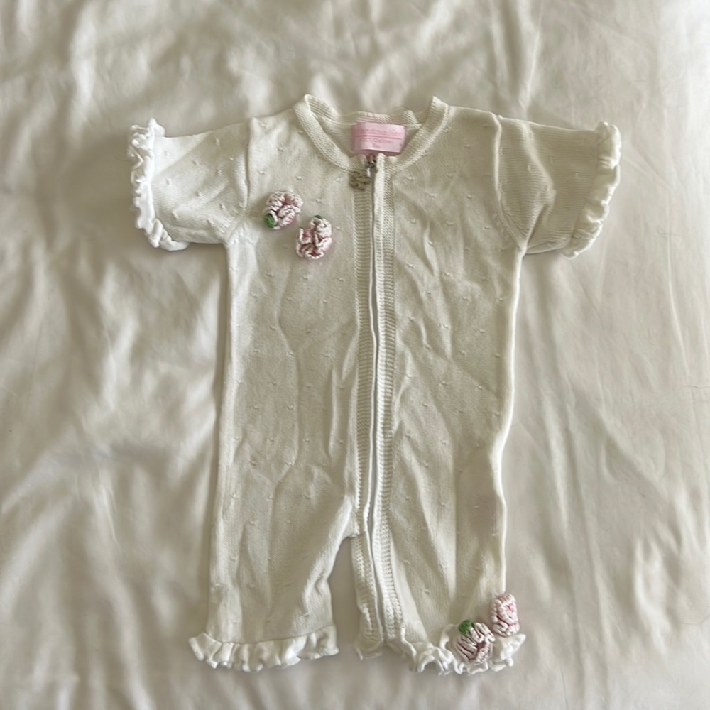 Sweet newborn zippered outfit